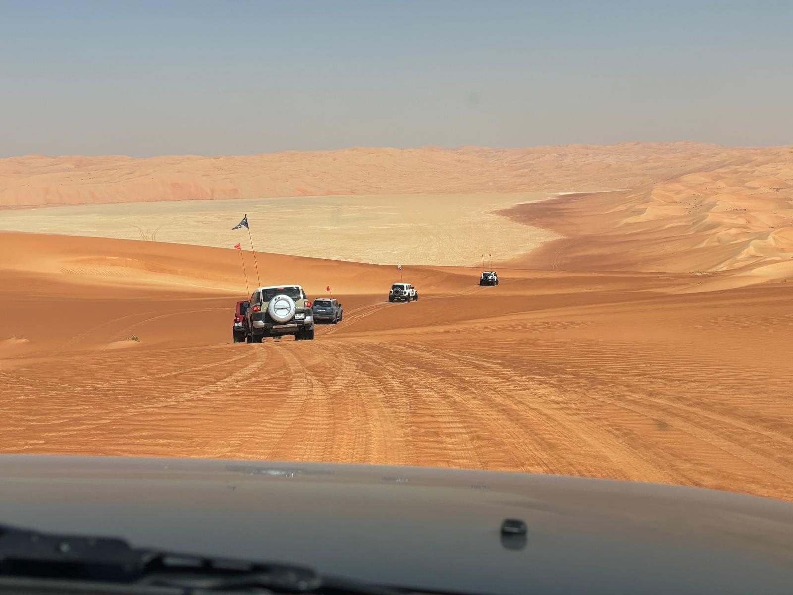 Dubai Offroaders Academy - Desert sand dune convoy training
